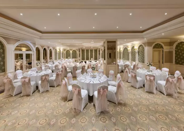 هتل الیت ورد کامفی استانبول